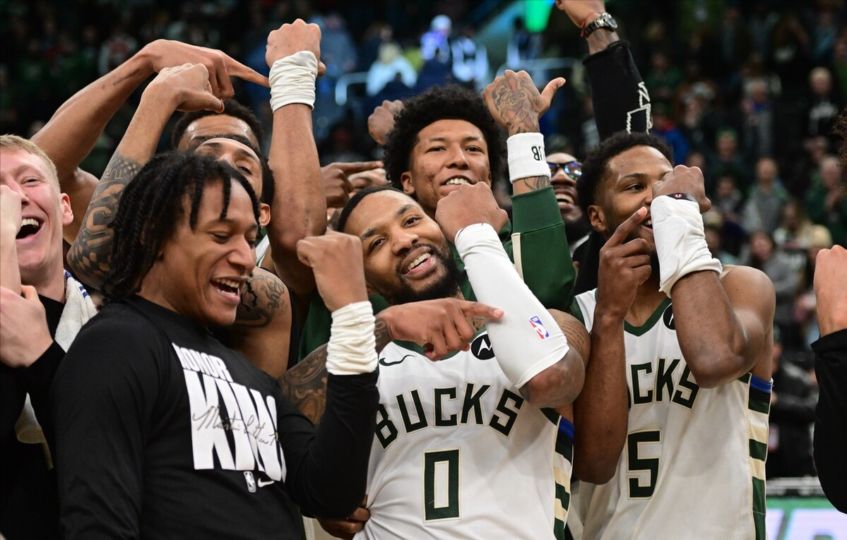 关于雄鹿力克国王，克莱统治全场的信息