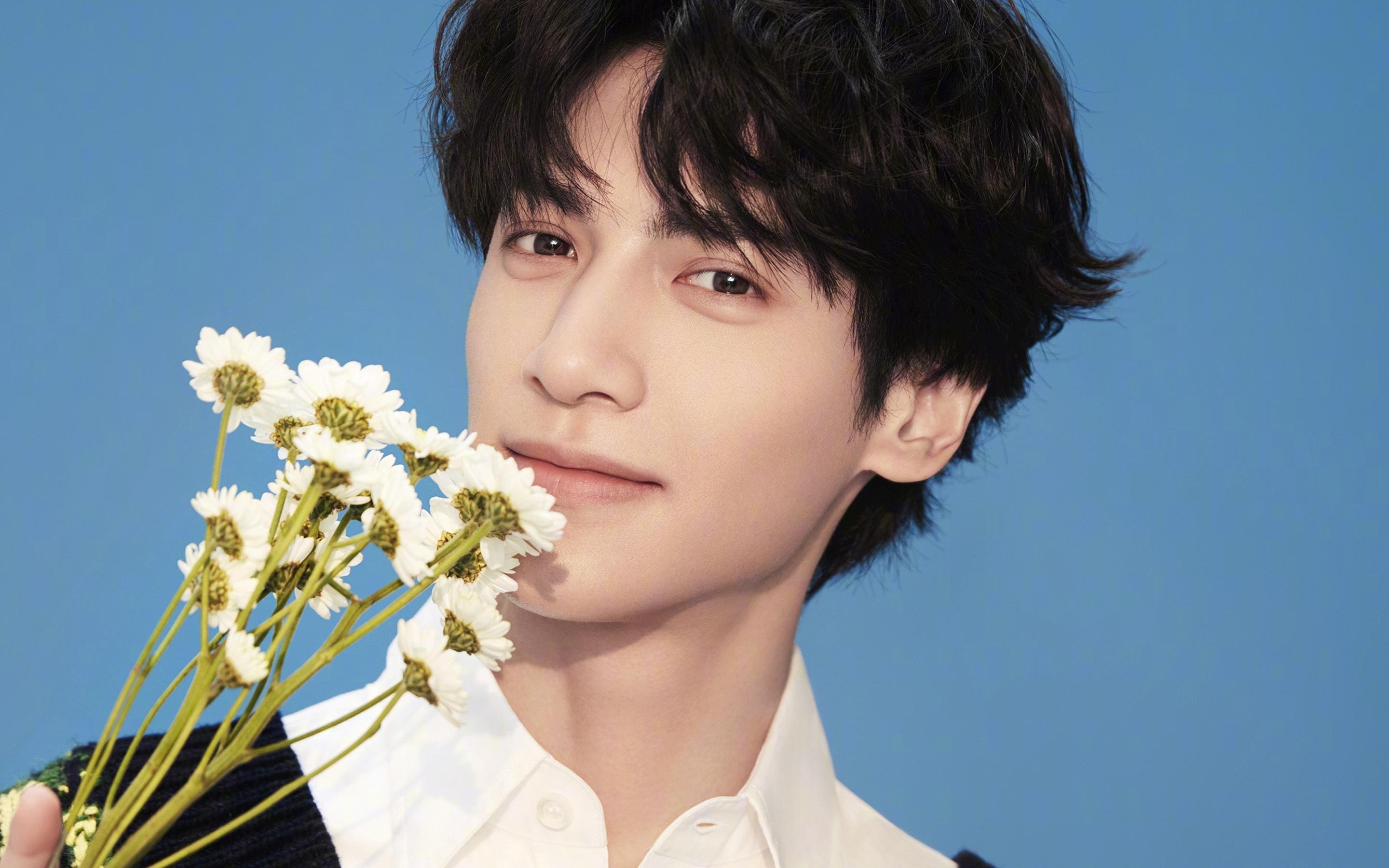 极速竞技场，F1新季揭幕与雷霆贯日